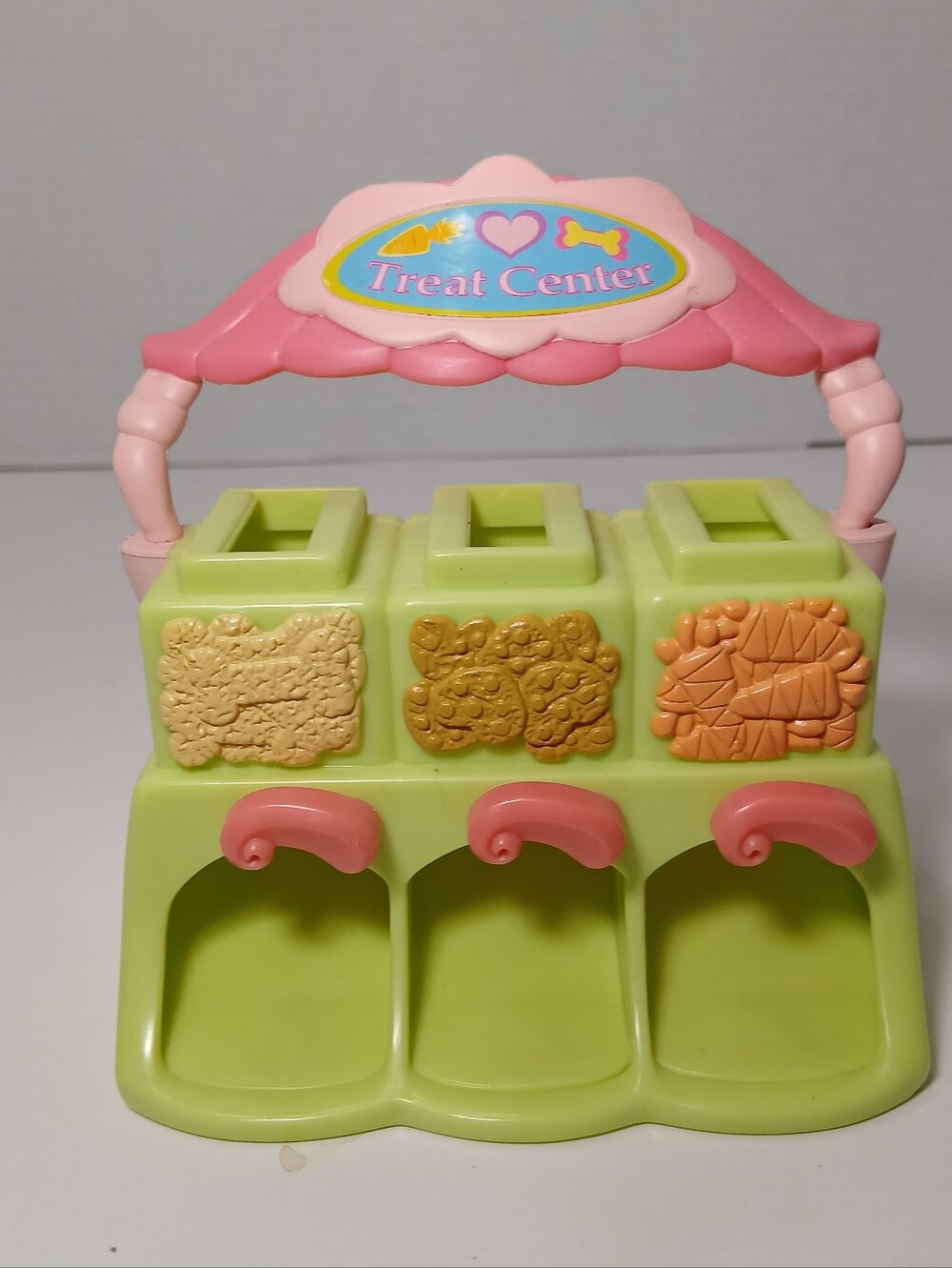 Littlest Pet Shop LPS Treat Center Dispenser Accessory Toy No Treats Hasbro 2005